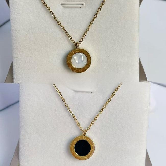 Double-Sided Round Necklace